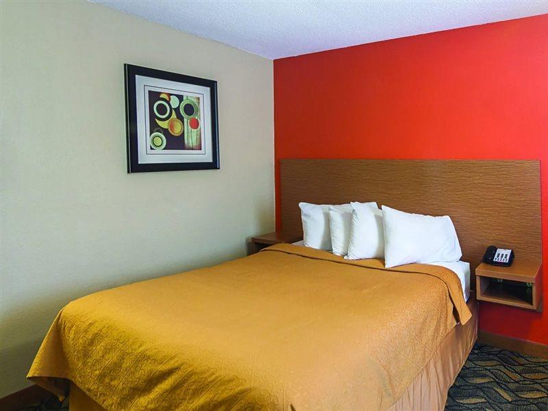 Days Inn & Suites By Wyndham Arlington Near Six Flags Dış mekan fotoğraf